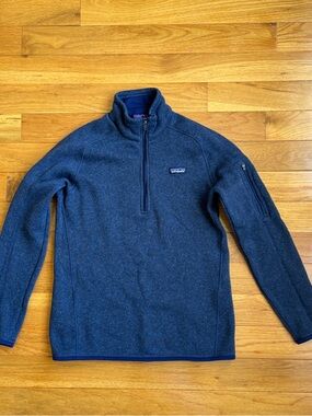 Patagonia Women’s Navy Half-Zip Fleece Pullover